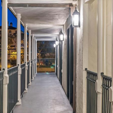 Casa Jardin - Boutique Suites In Downtown Santa Barbara Eksteriør billede